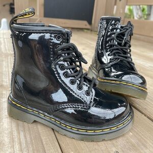 Doc Martens Black Patent Leather for toddlers, very lightly used size 7